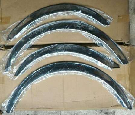 List Atas Roda / Fender Trim / Fender Kijang Efi Kapsul 1997 Stainless