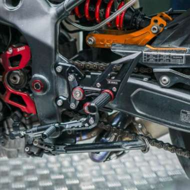 Underbone wr3 kawasaki zx25r tipe RS Footstep depan underbone step pijakan kaki zx4rr zx25rr