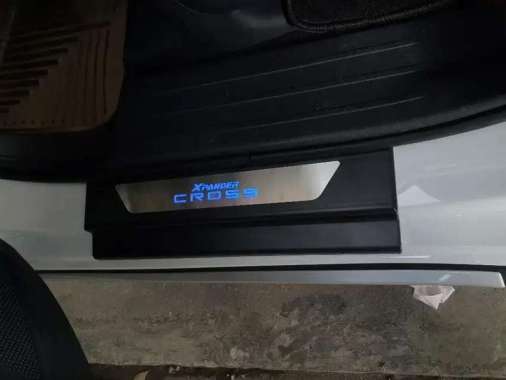 Pelindung Pijakan Pintu Xpander Cross Sillplate Samping LED