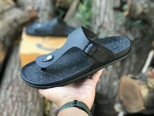 Barlin - Sandal Jepit Slide Pria Casual - Denham Series 42 Black