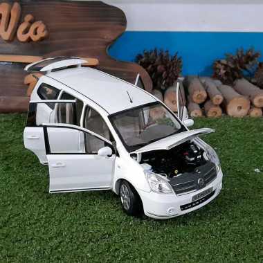 Diecast Miniatur Nissan Grand Livina putih skala 1:18
