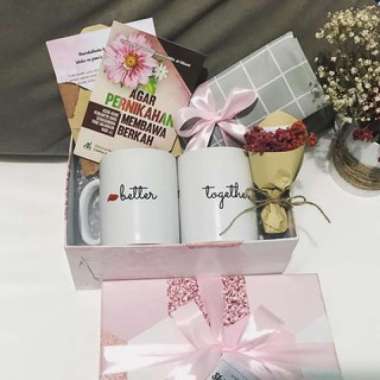 PALING MURAH HADIAH NIKAH Paket Hampers S&C Sourire Hampers - mug custom, wedding gift, hadiah nikah