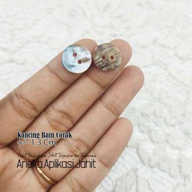 50 PCS KANCING KEONG LUBANG 2 / KANCING KERANG / KANCING KEMEJA CORAK 20L (+/- 1.3 CM)