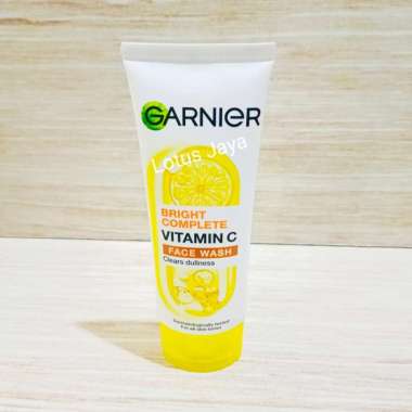 Garnier Bright Complete Vitamin C Face Wash 100ml