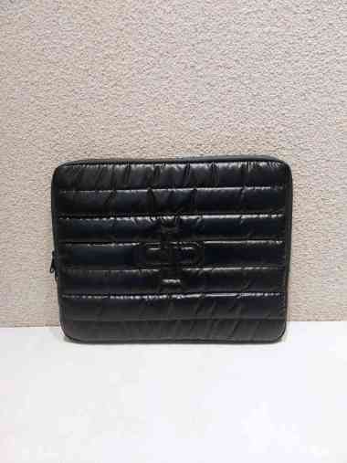 PEDRO TAS SARUNG LAPTOP SLEEVE CASE / CASING LAPTOP SOFTCASE COVER ORIGINAL