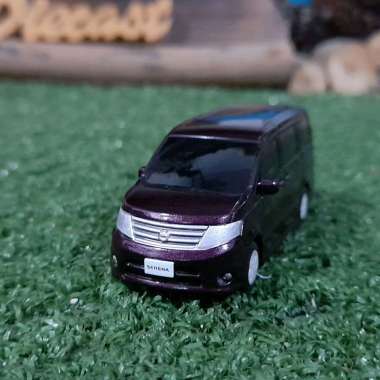 Diecast Miniatur Nissan Serena C25 mamroon skala 1:64