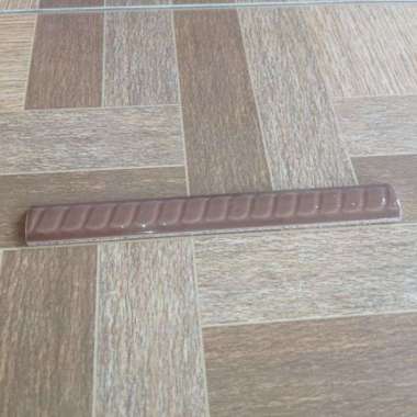 LIS KERAMIK GRANITE MURAH KUKU MACAN 20CM LIS KERAMIK | LIS TANGGA COKLAT TUA
