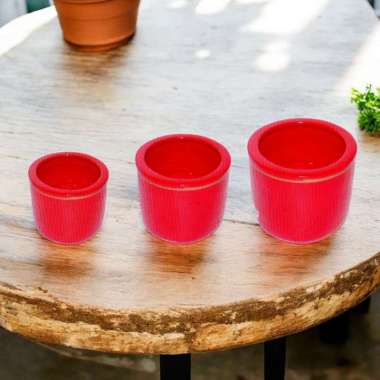 Hiolo Merah Polos Tanah Liat - Pelita Fortune Kecil
