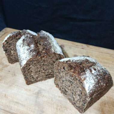 Black Rye Bread / Rye Bread / Roti Gandum 1/3 loaf