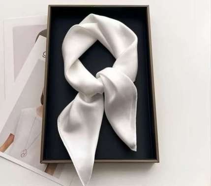 TOKO1973 ARIELLA 70x70cm SCARF POLOS Korean syal scarf leher scarf tas neck scarf bandana hijab WHIT