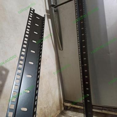 Besi rack mounting 24u - 106,7cm Model -U- Akurasi tanda