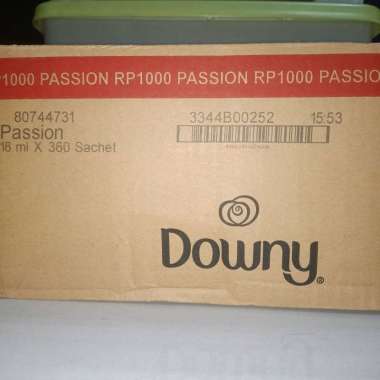 Downy Passion Pelembut & Pewangi Pakaian,1 dus (18ml x 360 sachet)