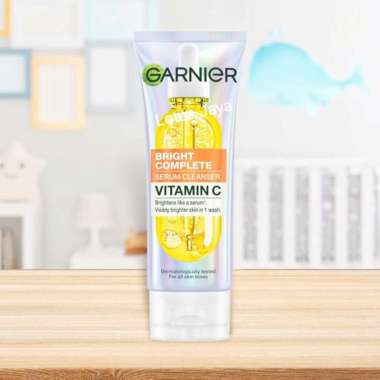 Garnier Bright Complete Vitamin C Serum Cleanser 100ml