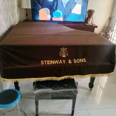 Cover Grand / Baby Grand Piano Steinway & Sons