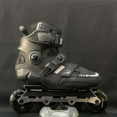 SEPATU RODA FLYING EAGLE RAPTOR CARBON BLACK 38