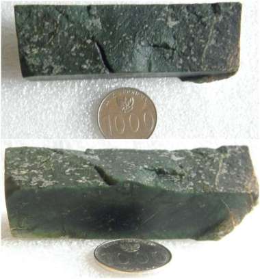 Rough / Bongkahan / Bahan Batu Natural Black Jade / Giok Hitam Aceh 07