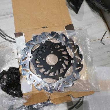 Piringan Cakram Depan Titans Blade Revo Absolute