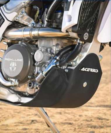 Skid Plate / Engine guard Acerbis Yamaha YZ 250/450 F/FX Hitam