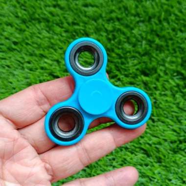 Mainan Fidget Spinner Kaki 3 Semi Iron Biru