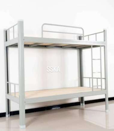 tempat tidur besi 2 tingkat Putih