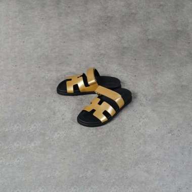 Sandal HERMES CHYPRE BLACK METALLIC GOLD SANDAL 100% ORIGINAL 38
