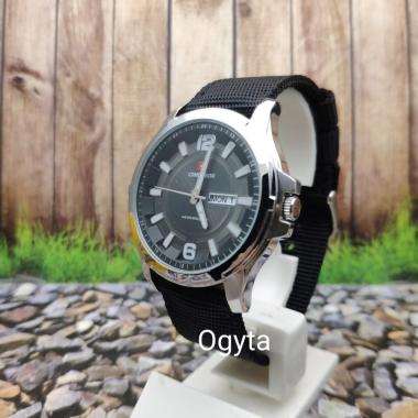Commando Analog Jam Tangan Pria Strap Kanvas Hitam 2103G Original