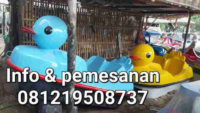 Sepeda air bebek itik biru kuning castem warna/perahu bebek itik termurah pabrik langsung.
