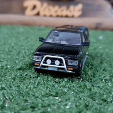 Diecast Miniatur Nissan Terrano skala 1:64