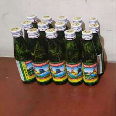 Ready Stock!! Minyak kayu putih dengan rendaman daun Cao-Cao / inggu 150ml. 40ML