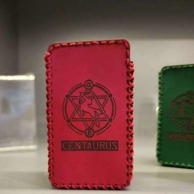 Sleeve kulit case kulit C3nta M200 Centaurus M200 Merah
