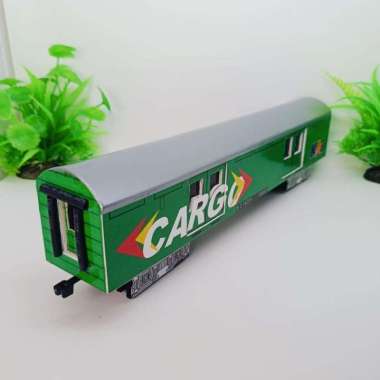 MINIATUR KERETA CARGO KAI