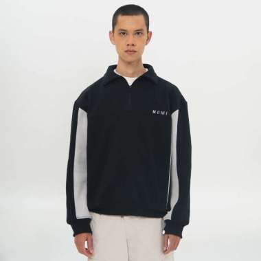 M231 Half Zip Wanderer Living Hitam 0716B L