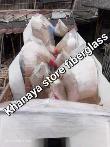 Siapkirim!! Sepeda air bebekkan fiberglass,harga sepeda air termura,perahu katakter binatang dll