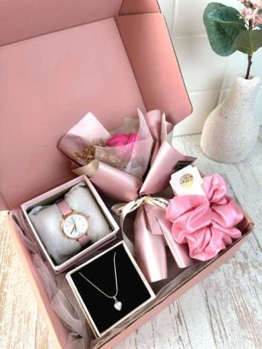 KADOPEDIA Gift Hadiah Kado Ulang Tahun Wanita Istri Ultah Pacar(UT018) Reine