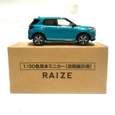 Miniatur Diecast mobil Toyota Raize skala 1:30