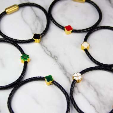 gelang kulit clover