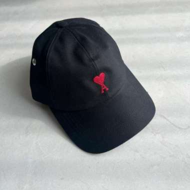 Ami paris cap in black adjustable strap