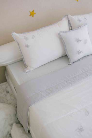 The Voyage- Little Dreamer - Sprei set- Roemah Sprei (Prive) 2Pcs bantal Butterfly Wings