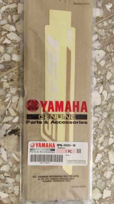 STRIPING STIKER KANAN XMAX DARK SILVER. KANAN. BPN-F8392-30 Graphic 2