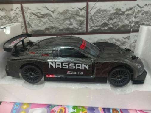 MOBIL RC DRIFT 4WD SKALA 1:14 SUBARU Nissan GT Hitam
