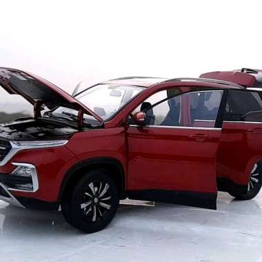 Diecast Miniatur Wuling Almaz skala 1:18