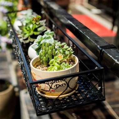 Rak Tanaman RT-002 - Sofaku Rak Bunga Susun Tingkat Tiga Metal Pot 80 CM GOLD