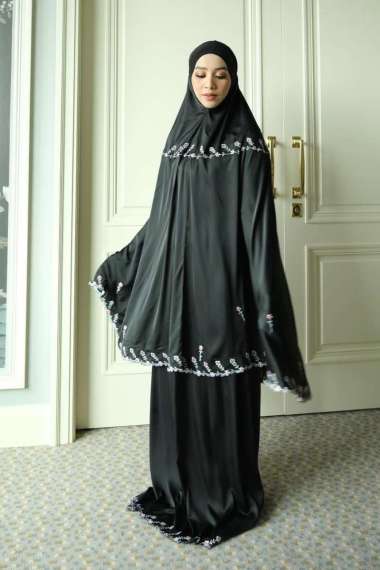 GONEGANI OFFICIAL - Mukena Motif Embordy Saphira Mukena Black