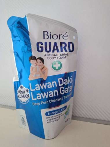 Biore GUARD Antibacterial Body Foam Energetic Cool 250ml