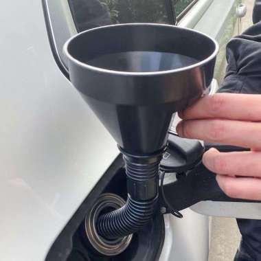Carzkool Nozzle Corong Minyak Bensin Wide Funnel 13.5cm dengan Selang - CK888 Hitam