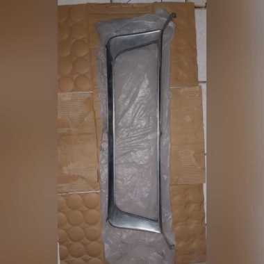 Grill Radiator Crum Tengah Isuzu Panther Hi Grade Hi Sporty 100% Original