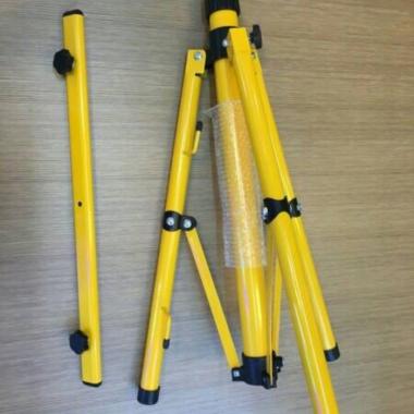 Tripod lampu sorot LED tiang lampu tripod lampu floodlight stand lampu 100 % ORIGINAL Multicolor