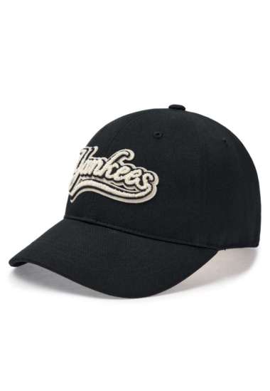 Varsity Cursive Fluffy Logo Unstructured Ball Cap New York Yankees Black