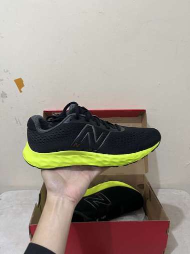 SEPATU NEW BALANCE 520 V8 PRIA RUNNING M520BG8 43