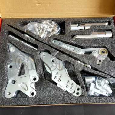 Footstep Underbone Cbr 150R Cb 150R Nui Racing Series Dragon Silver